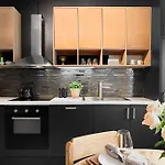 Demims -- Cozy, & Stylish Lägenhet